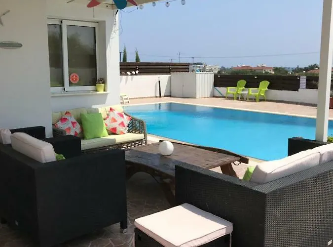 Willa Julia Ajia Napa