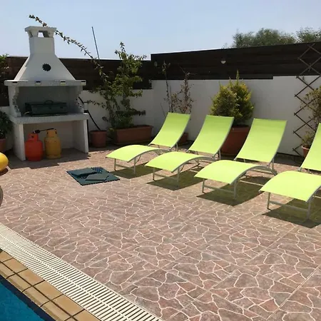 Villa Julia Ajía Nápa